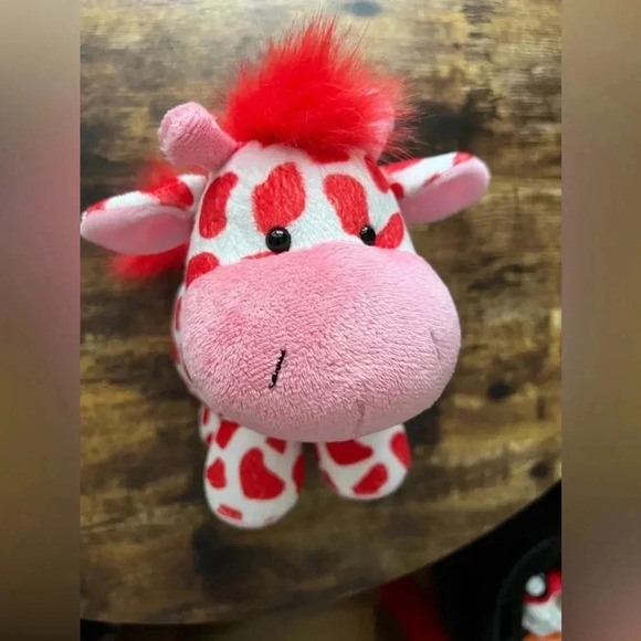 Russ | White Cow Plush With Heart. - Picture 9 of 10